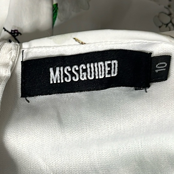 MISGUIDED Women’s Plunge Floral Vneckline Jumpsuit Size 10.  ((B5)) - Picture 9 of 12